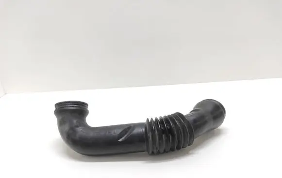 Ford Fusion Air intake hose/pipe 2S619R504C