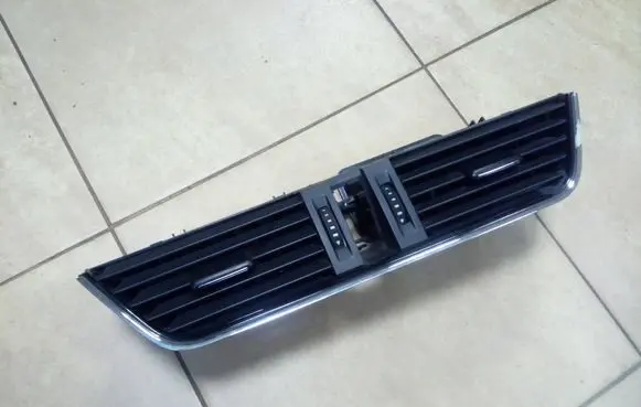 Skoda Octavia Mk3 (5E) Dash center air vent grill 5E0820951C 5E0820951D NE69645