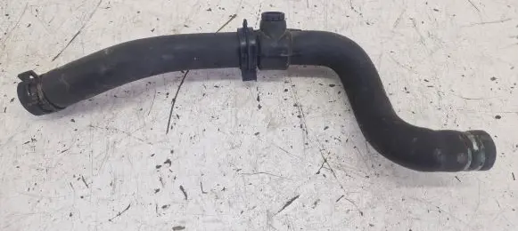 Coolant pipe/hose