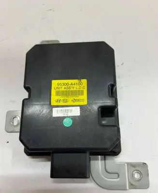 KIA Carens III Engine control unit/module 95300A4100