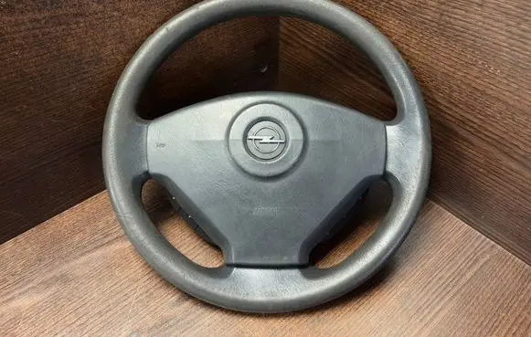 Opel Vivaro Steering wheel 91165500 8200009397
