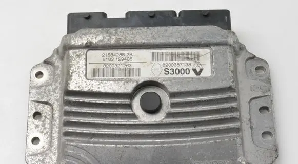 Renault Megane II Engine control unit/module 8200387138