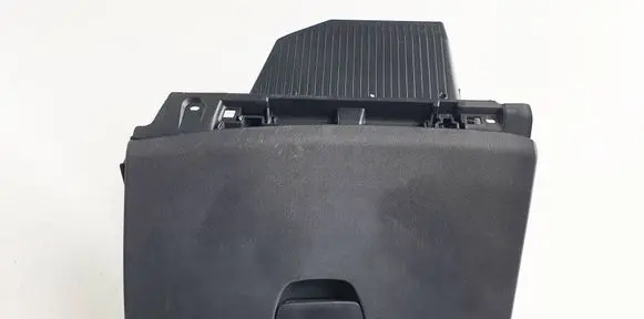 Peugeot 2008 I Glove box