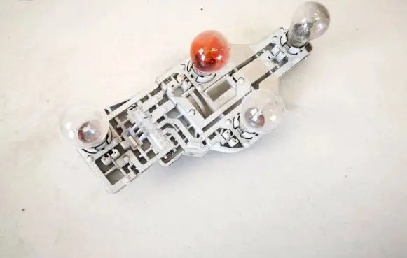 Skoda Octavia Mk2 (1Z) Tail light bulb cover holder 1z9945257