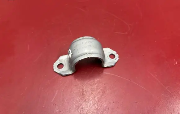 BMW X3 G45 Sway bar bush bracket, front 5A1C290