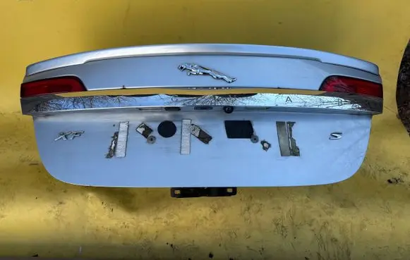 Jaguar XF X250 Tailgate/trunk/boot lid