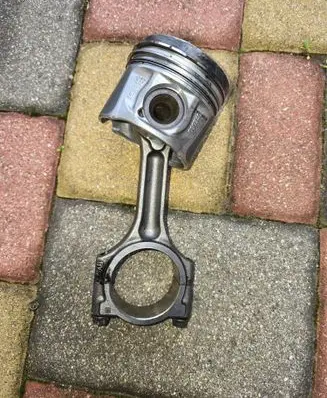 Renault Trafic III (X82) Piston 080340