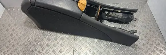 Mercedes-Benz E W211 Armrest A2116800250 E039711121