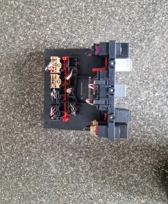 Volkswagen PASSAT B6 Fuse module 3C0937049AE