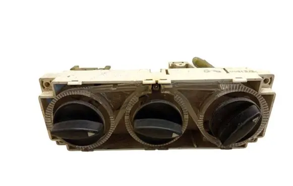 Audi A4 S4 B5 8D Climate control unit 170196A