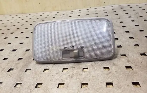Toyota RAV 4 (XA30) Rear seat light