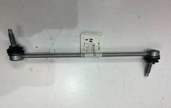 Mercedes-Benz EQA Front anti-roll bar/stabilizer link 110352 405709 A2433208500