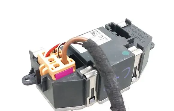 Volkswagen PASSAT B6 Heater blower motor/fan resistor 3C0907521 CZ2468105380 987651F