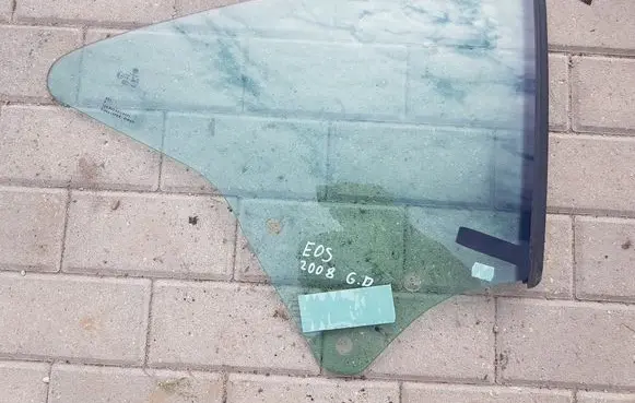 Volkswagen Eos Rear side window 1Q0845042E
