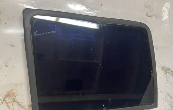 Hyundai Galloper Rear side window