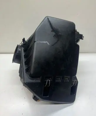 BMW 5 E60 E61 Air filter box 7821030