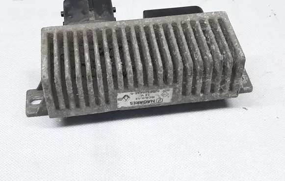 Renault Trafic III (X82) Glow plug pre-heat relay 8200558438A