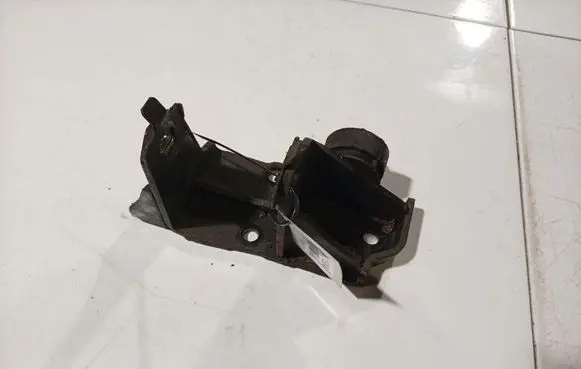 Toyota Corolla Verso AR10 Engine mounting bracket 