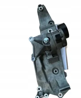 Ford Kuga II Generator/alternator bracket ds7q8d611ah