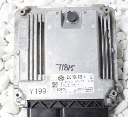 Volkswagen PASSAT B6 Engine control unit/module 03C906021A 03C906021 0261S04469