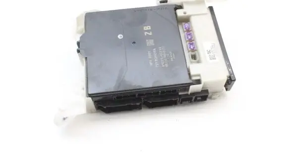 Toyota Corolla E210 E21 Central body control module 8922102710