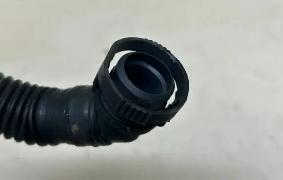 Porsche Cayenne (92A) Breather hose/pipe 7P0131206