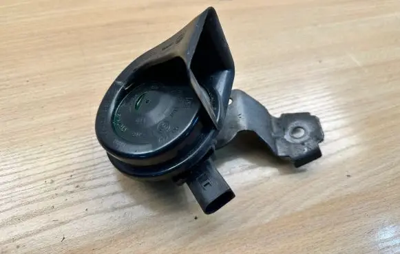 Volkswagen Golf Plus Horn signal 1K0951221