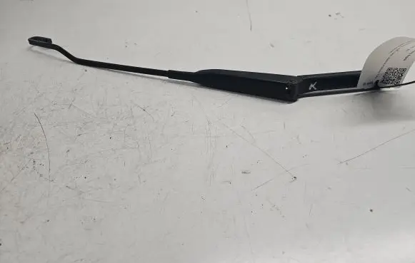 Audi A4 S4 B5 8D Front wiper blade arm 8D1955407A