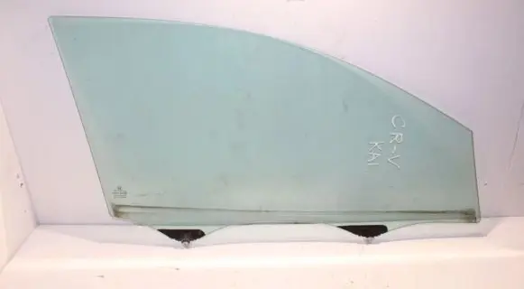 Honda CR-V Front door window glass four-door
