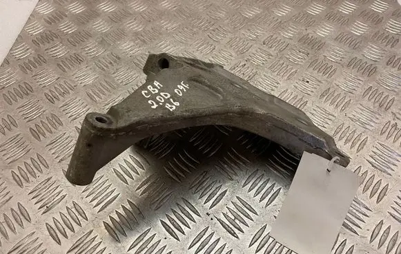 Volkswagen PASSAT B6 Engine mounting bracket 03L199207