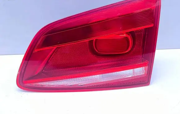 Volkswagen PASSAT B7 Rear/tail lights