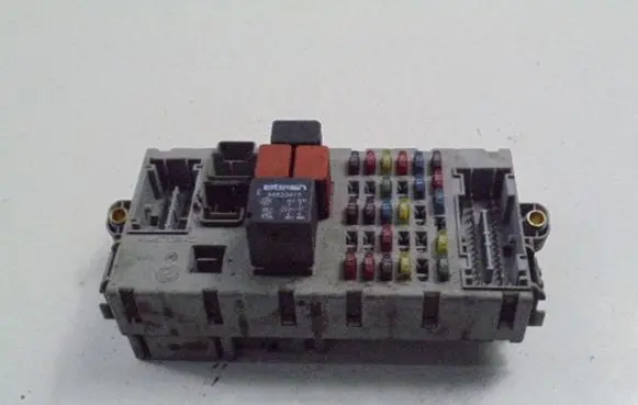 Fiat Punto (188) Fuse box set 46795988NPL