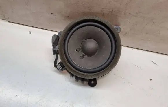 Volvo C30 Front door speaker 30657445 06W45 45XUG