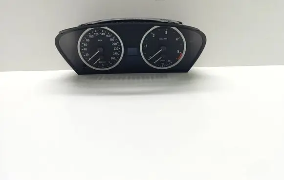 BMW 5 E60 E61 Speedometer (instrument cluster) 6983153 62116983153 003652