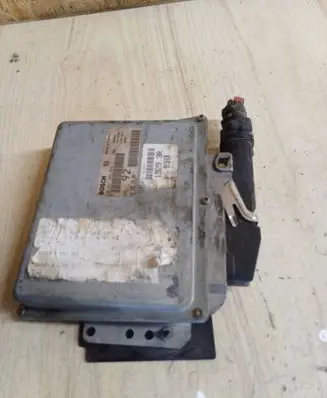 Peugeot 406 Engine control unit/module 0261204066 9624518180 19293R