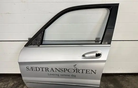Mercedes-Benz GLK (X204) Front door 