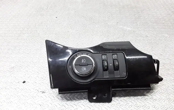 Chevrolet Orlando Light switch 13301752
