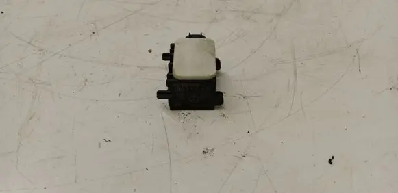 Mercedes-Benz ML W164 Airbag deployment crash/impact sensor 0038202926 291105 132402162
