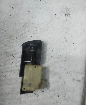 Volvo XC90 Fuel tank cap lock 30716837 B606