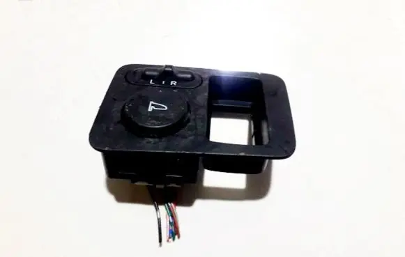 Honda CR-V Wing mirror switch