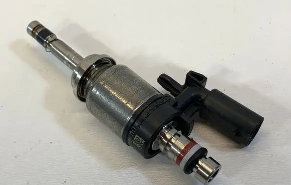 Fuel injector