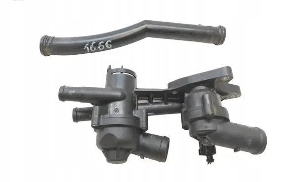 Audi A3 S3 8P Thermostat housing 03C121121D