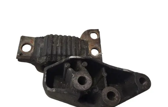 Peugeot 508 Engine mount bracket 1358086080