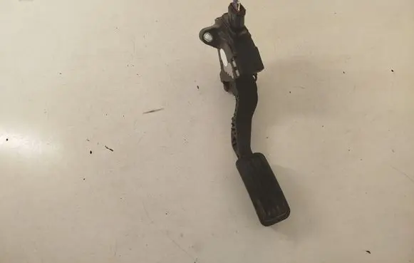 Toyota Yaris Accelerator throttle pedal 781100D010