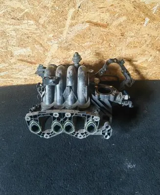 Chrysler Ypsilon Intake manifold
