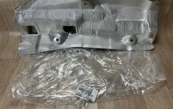 Audi Q7 4M Heat shield in engine bay 4M0825662 95882566200