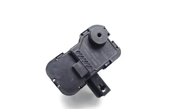Volkswagen Taigo Fuel tank cap lock motor 7P0810773F