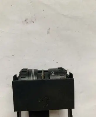 Volkswagen Touran I Headlight level height control switch 1T0941333