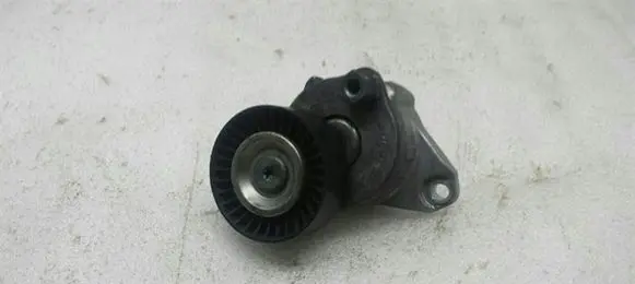Mercedes-Benz CLS C219 Generator/alternator belt tensioner A2722000270