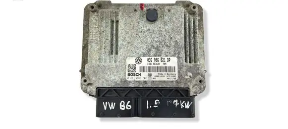 Volkswagen PASSAT B6 Engine control unit/module 03G906021DP 0281012742